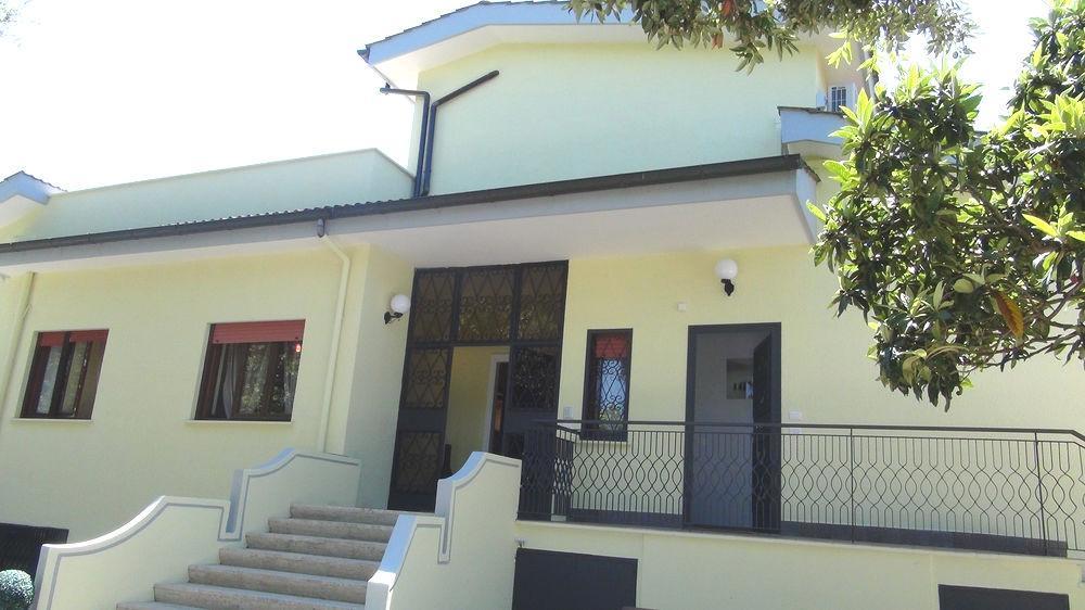 Bed and Breakfast Domus In Viridi Roma Exterior foto